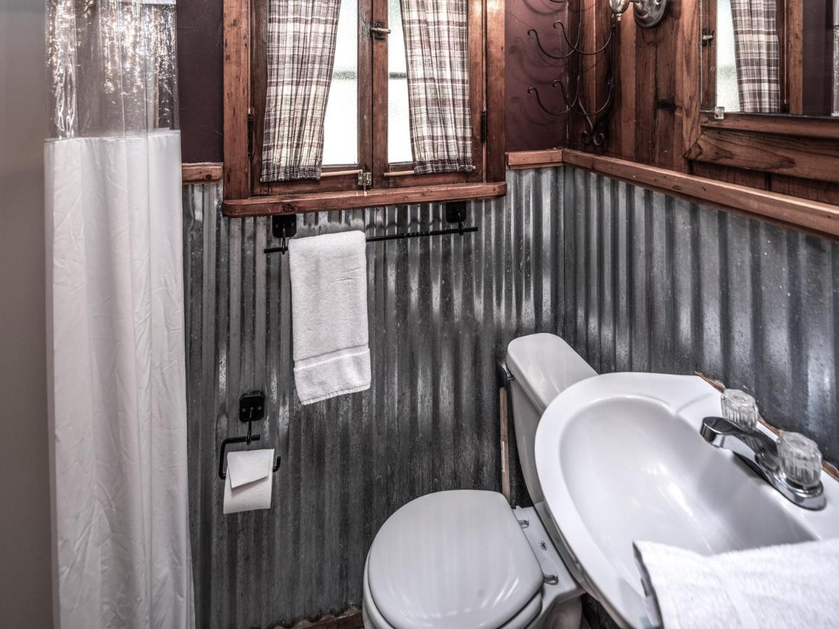 Destiny Cabin, 2 Bedrooms, Fireplace, Midtown, Sleeps 7 Рюидозо Екстериор снимка